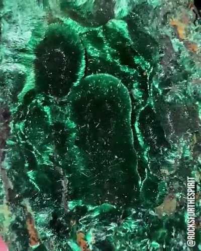 Raw Velvety Malachite