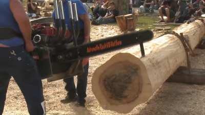 V8 Powered Chainsaw