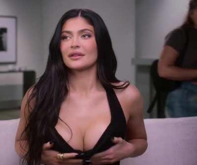 Kylie for ‘The Kardashians’ - Season 3, Episode 1