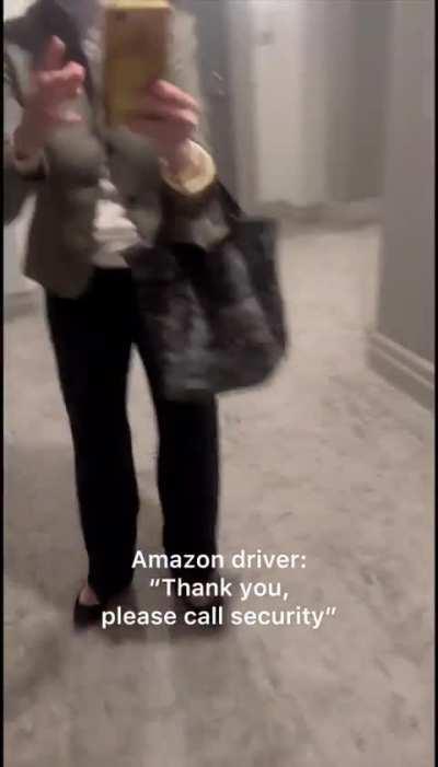 Elder Karen attacks Amazon driver and claims she is the one being attacked