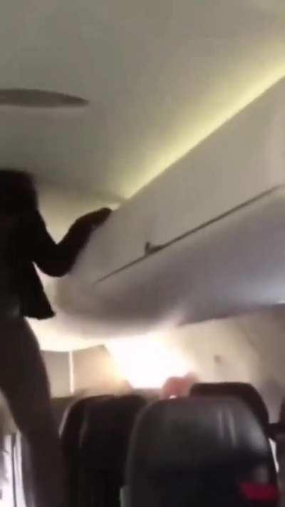 Woman freaks out on plane