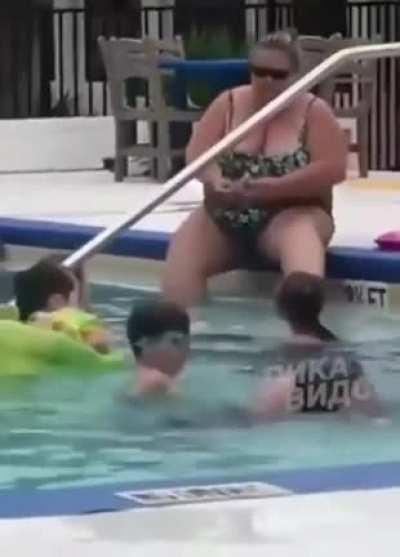 HMF While I shave my legs In a public pool.