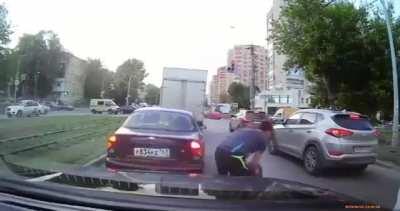 How to stop a bouncing tire in Russia