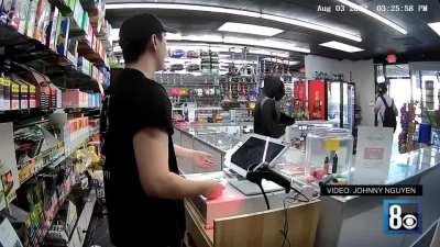 Shop owner straight up stabs robber