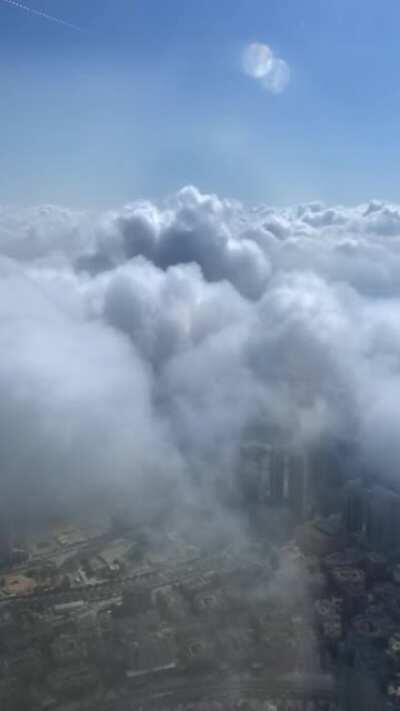 Timelapse from the top of Burj Khalifa