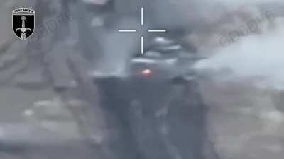 The crew of the ukrainian Leopard-2 tank smashes a column of Russian armored vehicles. True professionals from the 33rd Ukrainian Brigade. Russian losses: 47 infantrymen, 2 tanks, 1 APC, 3 CAVs, 1 motorcycle.