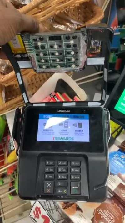 Finding a scamming Card Shimmer at gas station