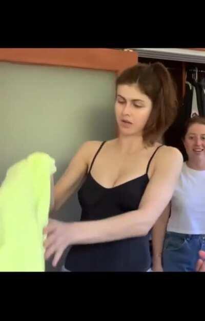 Alexandra Daddario sees what you're googling