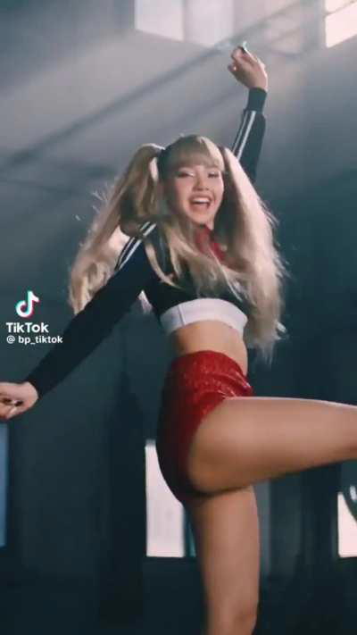 Lisa twerk 🍑🔥