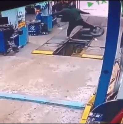 Man trips on tire, man avenges for tire existence and knocks the tire’s mate away using same tire