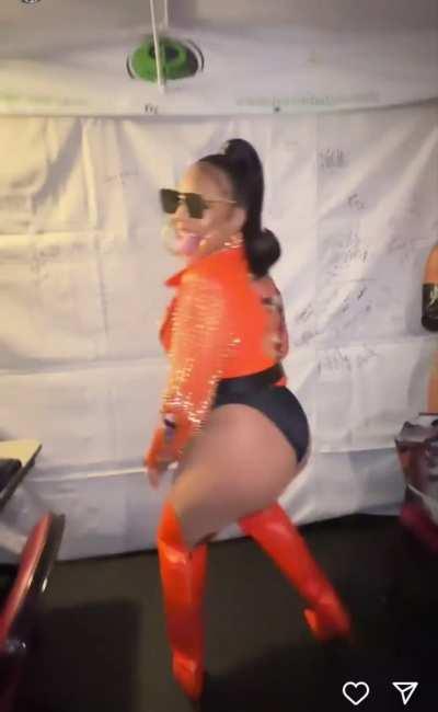 Ashanti Ass So Fat