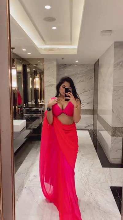 Sangria Sen Hot Structure in Saree