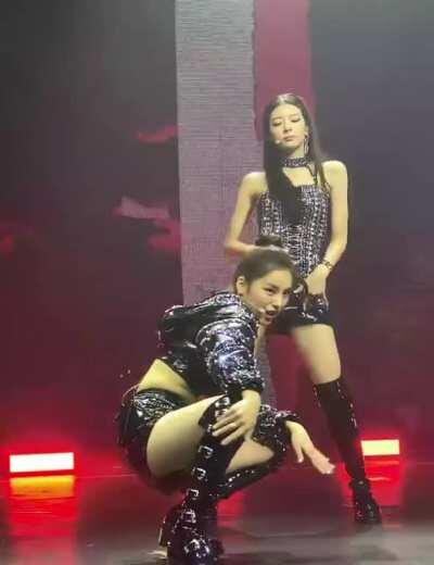 ITZY - Ryujin & Yeji