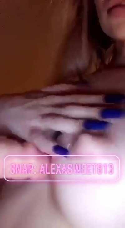 23[F4M] I'm literally sending nudes to whoever upvotes 👻:alexasweet813