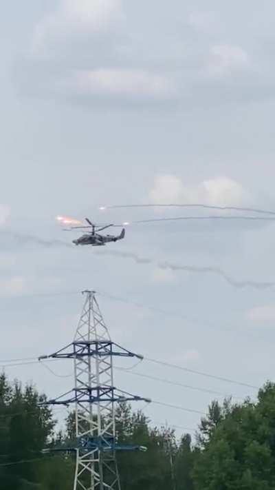 Second angle of the Ka-52 avoiding an anti-air-missile 