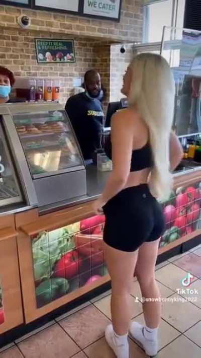 Sexy snowbunny flashing in public🔥😈🔥