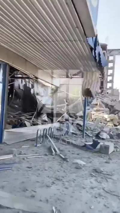 Gerashchenko - Russia dropped a guided aerial bomb on Myrnohrad in Donetsk. An unfinished 9 story residential building and a supermarket nearby were hit.