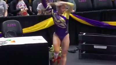 LSU’s Alyona Shchennikova 💜💛🤍🐯