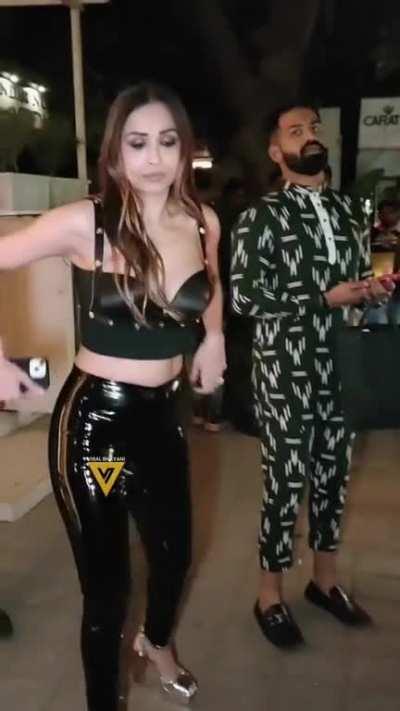 Hit Malaika in bralette and latex pantsâ¦ ðð