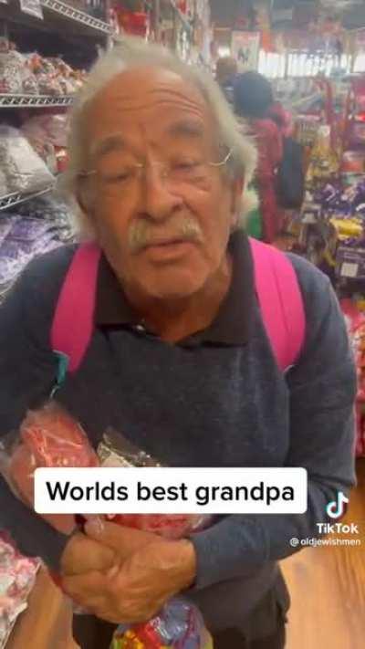 World's Best Grandpa, indeed ❤️