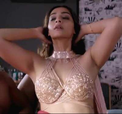 Sonam Kapoor sexy pits