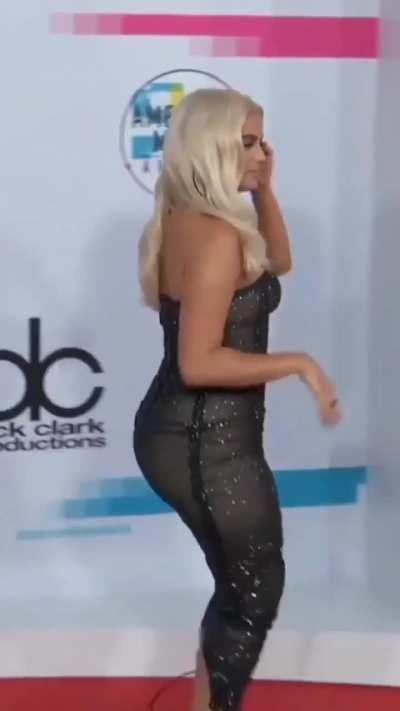 Bebe Rexha (American Music Awards 2017)