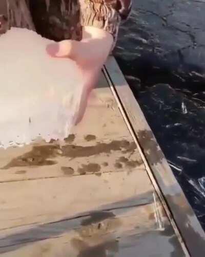 🔥 This piece of ice turning to shards! 🔥