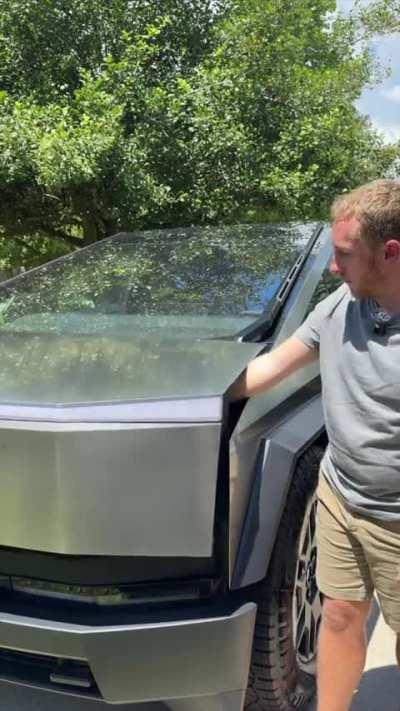 Finger vs Cybertruck’s trunk after recent safety updates