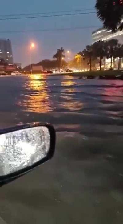 Klang is giant swimming pool now