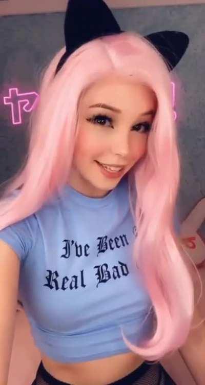 belle delphine mostrou os peitos