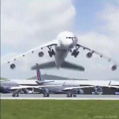 Blursed_airplane