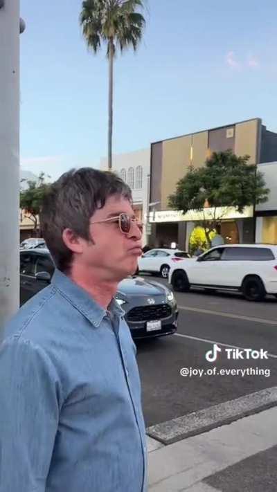 Strange Noel Gallagher encounter in Los Angeles