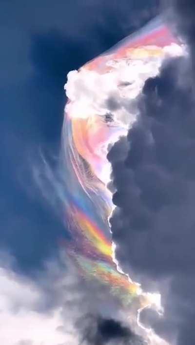 Cloud iridescence