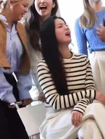 Dahyun likes it 😏