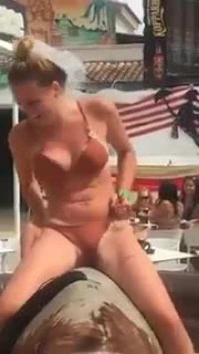 To ride a mechanical bull