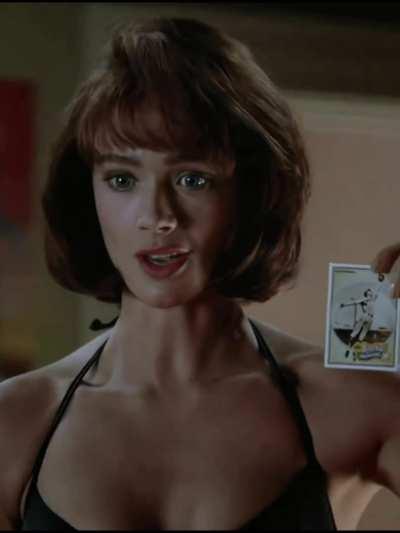 Lauren Holly in 