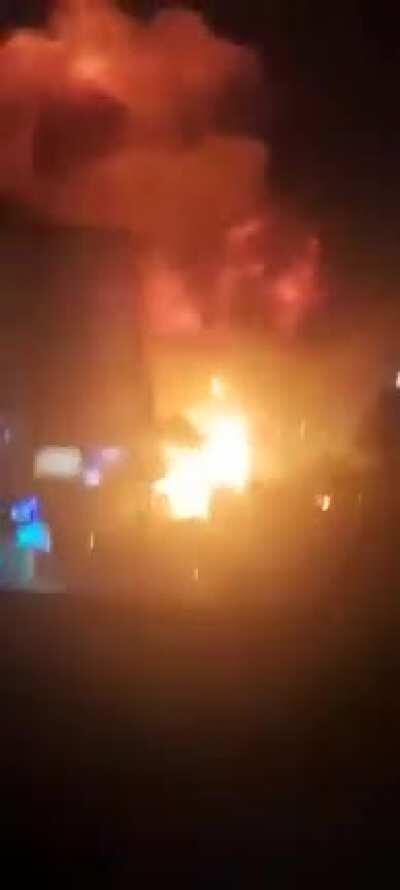 A gas cylinder godown (warehouse) exploded in Kolkata, India. (04-28-2021)