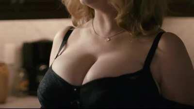 Christina Hendricks still as busty as ever at 45 (Good Girls)