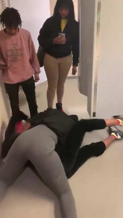 College girl restroom brawl