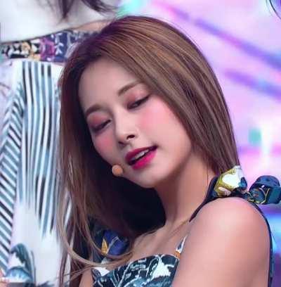 Stunning Tzuyu