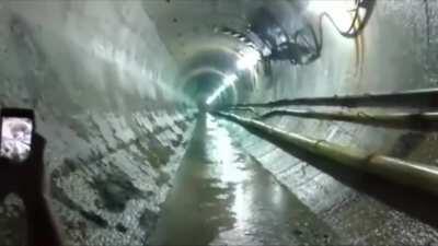 Tunnel shockwave.