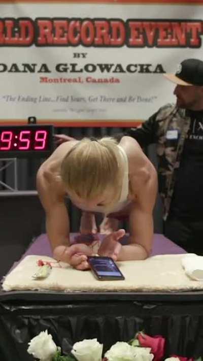 The longest elbow plank by a female (4 hours and 20 minutes!)