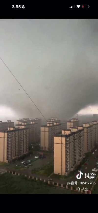 Tornado in China 