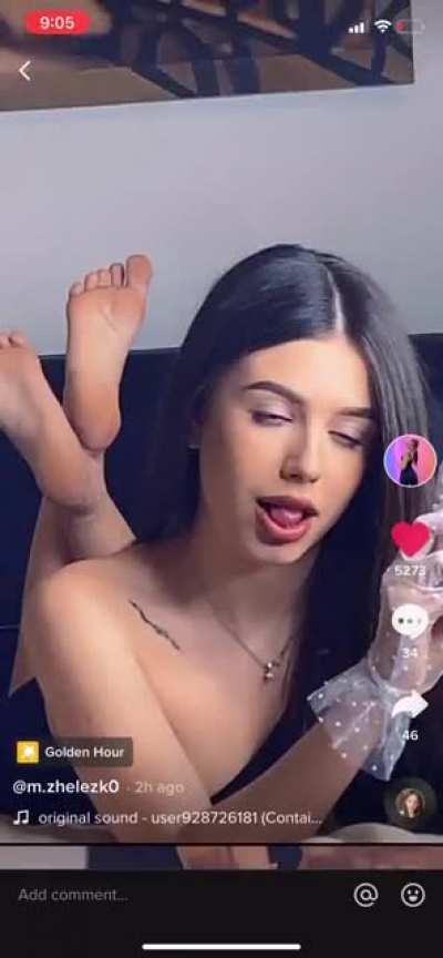 Couple clips from m.zhelezk0 her feet are literally perfect