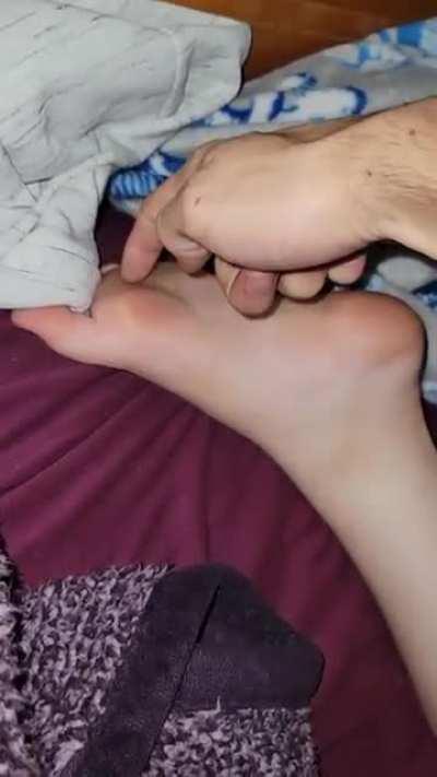 [Read my bio] My mans played with my feet while I was sleeping (he doesn't have a fetish, this video was for a sub)