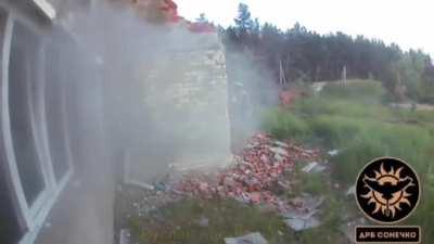 A longer clip of the Sonenchko Battalion storming Russian positions 