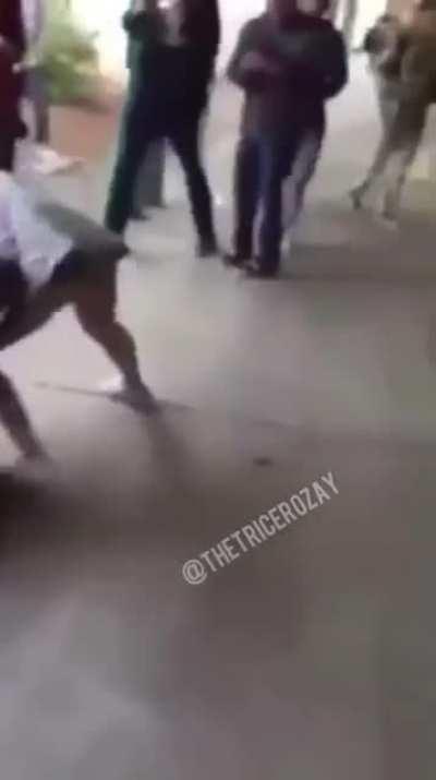 Brutal knee to the head…