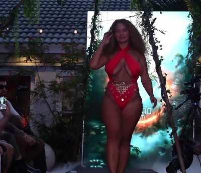 Pamela Alexandra (Euforia Swimwear Fashion Show, 2024)