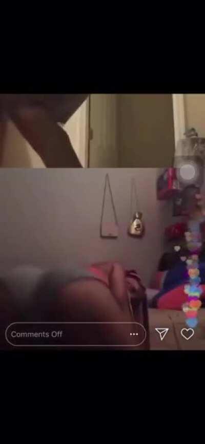 Eisha twerking on ig live