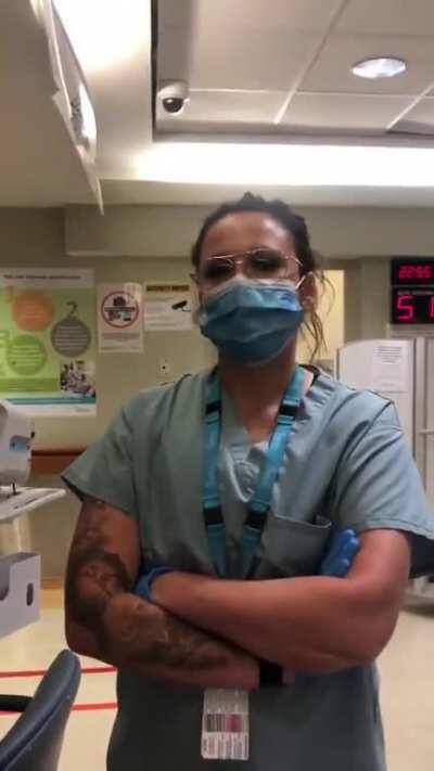 Karen refuses to wear a mask in a Toronto hospital and gets kicked out promptly.